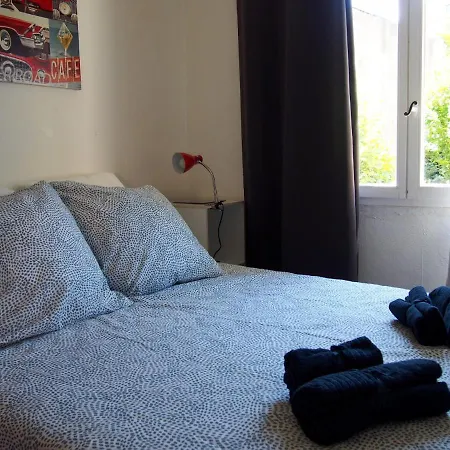 A L'ombre De L'olivier Feriehus